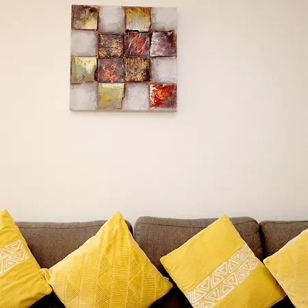 Milan Mit Schoenem Blick Ins Gruene - Mein Swh *