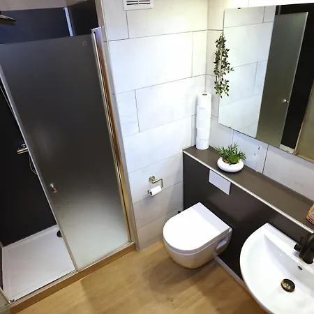 Milan Mit Schoenem Blick Ins Gruene - Mein Swh * Todtmoos